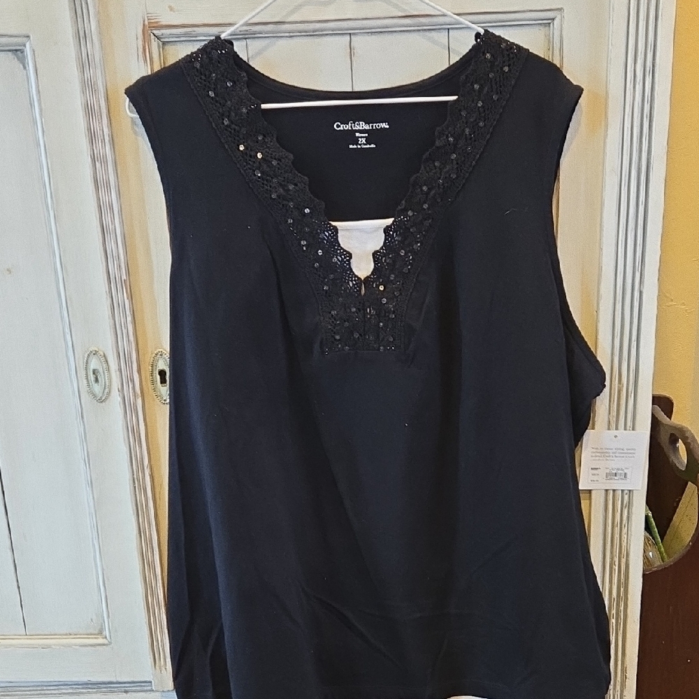 Croft & Barrow Black Tank Top with Sequined Neckline And White Panel Size 2X